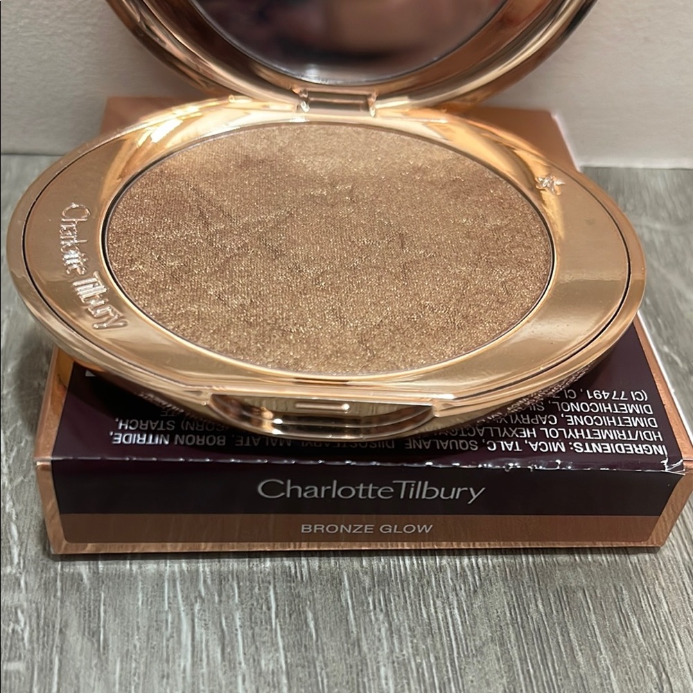 Charlotte Tilbury Bronze Glow Highlighter